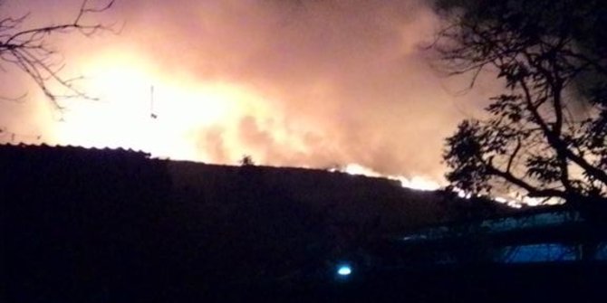 Kebakaran di TPST Bantargebang diduga berasal dari gas metana