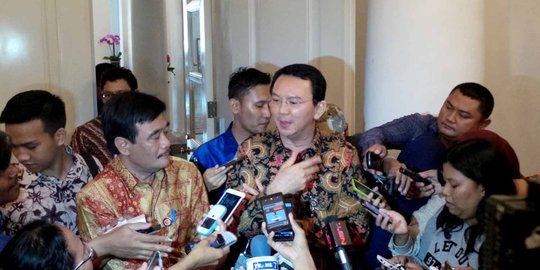 Mau didemo pedagang Karang Anyar, Ahok sebut 'kita lihat saja'