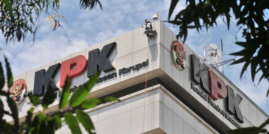 Kasus RAPBD Riau, KPK periksa politikus PAN sebagai tersangka