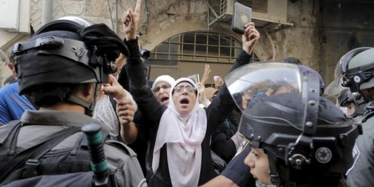 Masjid Al Aqsa terus diserang, tak ada yang bela muslim Palestina