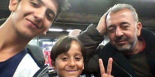 Pengungsi Suriah yang ditendang cameraman Hungaria tiba di Jerman