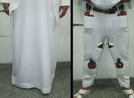 pria saudi selundupkan miras di jubah