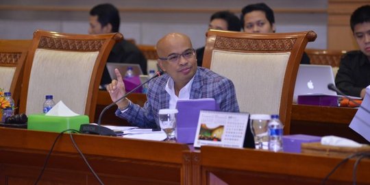 DPR minta naik tunjangan, Desmond sebut 'yang istrinya 2 tak cukup'