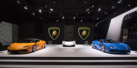 Rilis, Lamborghini Aventador SV Roadster berkilau di lantai pameran