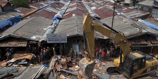 Ahok: Pasar Karang Anyar tetap dibongkar hari ini!