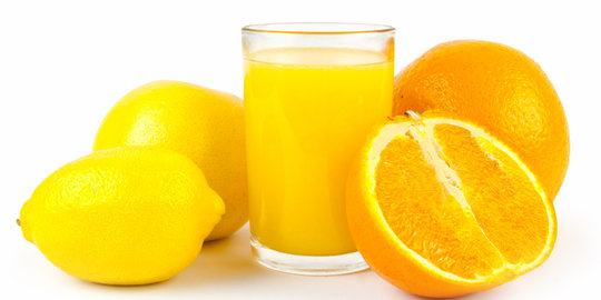 Jus lemon dingin ini ampuh hilangkan jerawat dan bekas luka di wajah