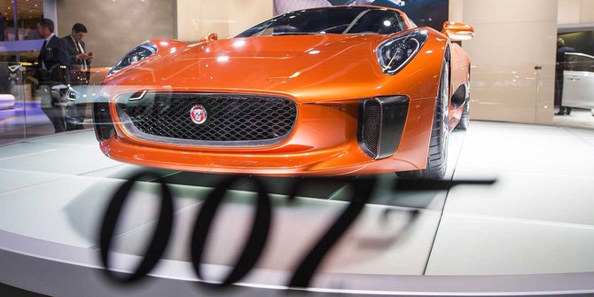 Mobil terbaru James Bond unjuk gigi di Frankfurt Motor Show 2015