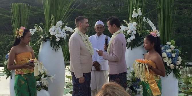 DPR minta pemuka agama yang nikahkan pasangan gay di Bali diburu