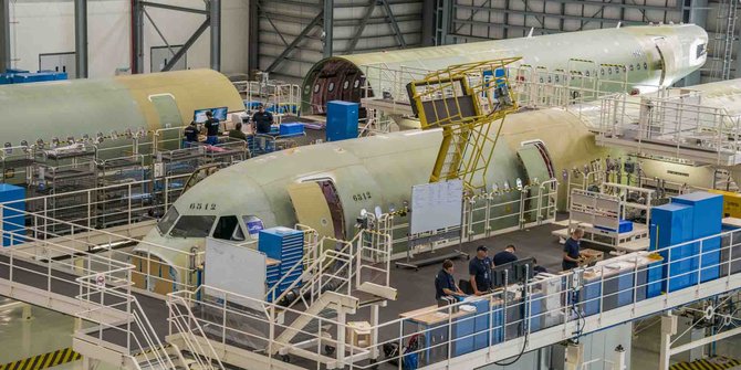 190+ pabrik perakitan pesawat foto foto stok, potret,... Tak dilirik industri pesawat lokal, Komponen asal RI dipakai Airbus ...
