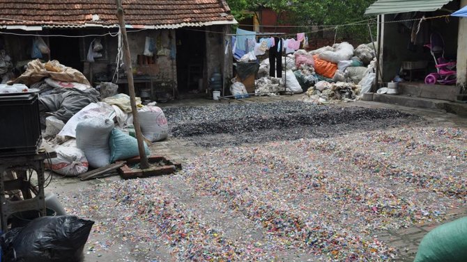gundukan sampah di khoai vietnam