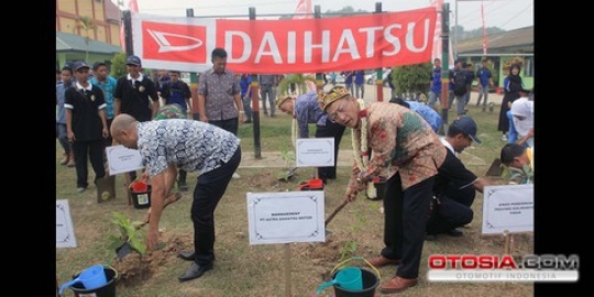 Daihatsu Indonesia bantu sekolah di Kutai Kartanegara