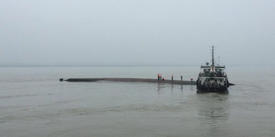 Kapal ikan Taiwan terbalik, 4 awak WNI hilang