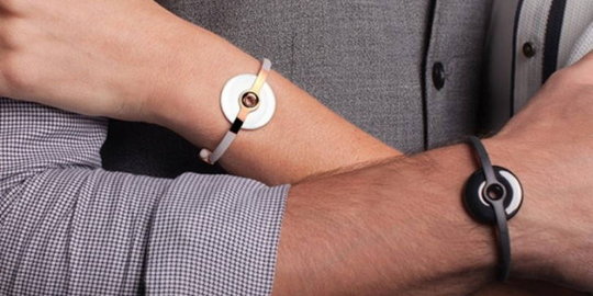 Tidak hanya aksesoris, gelang lucu ini bisa jadi 'asisten pribadi'