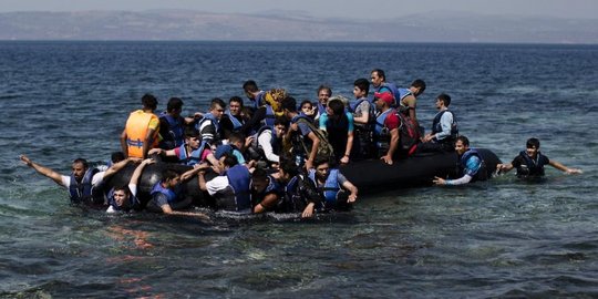 Kapal imigran kembali terbalik, 13 tewas dan 26 hilang di Turki