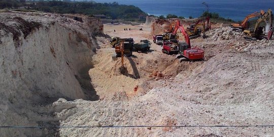 Proyek BRW di Kuta Selatan tutup jalan masuk ke Pura Gunung Payung