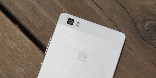 Huawei kembangkan phablet 'pesaing' Samsung Galaxy Note 5