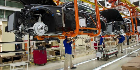 Berdalih demi industri, pemerintah diminta tekan bea masuk impor
