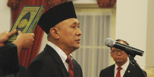 Melayat Adnan Buyung, Teten Masduki sampaikan salam duka Jokowi