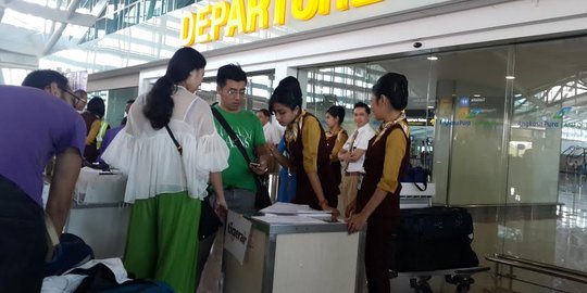 Mesin pesawat rusak, pesawat Cathay Pacific mendarat darurat di Bali