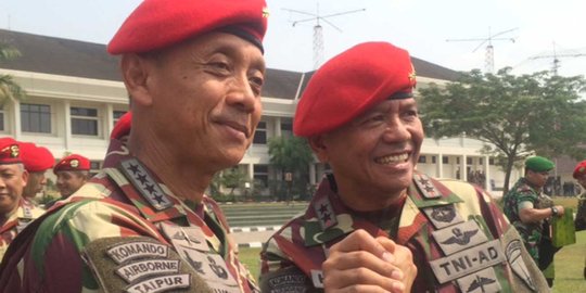 Sniper Kopassus pamer kemampuan di depan Kasad Jenderal Mulyono