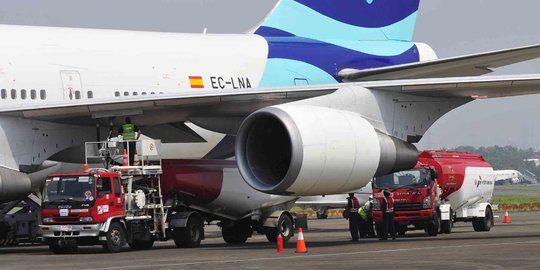 Garuda Indonesia tak punya pilihan selain beli avtur Pertamina