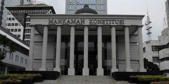 Periksa anggota DPR harus izin presiden, MK disebut seperti pingpong