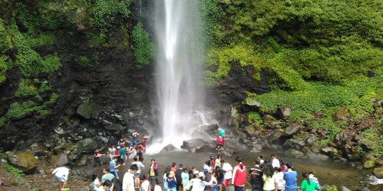 Pacaran di air terjun ini bisa bikin hubungan kandas, benarkah?