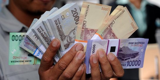 'Semua orang khawatir Rupiah tembus 15.000 per USD'