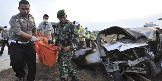 Tol Cipali kembali telan korban, Livina masuk parit dua tewas