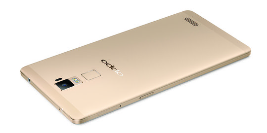 Luncurkan R7 Plus, Oppo usung desain premium metal dan Flash Charge