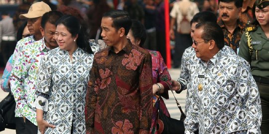 Aksi bagi-bagi duit Jokowi dituding cuma cari muka naikkan citra