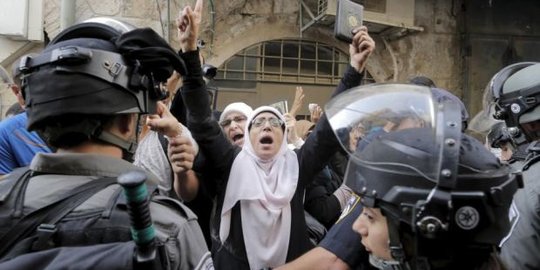 Bentrok warga dan Polisi Israel terjadi lagi di Masjid Al-Aqsa