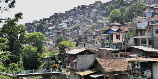 Melihat padatnya Kampung 200 di Bandung