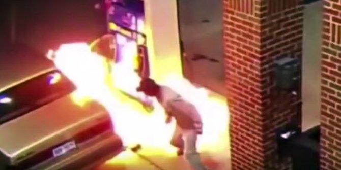 (video) Pria AS nyaris ledakkan pom bensin akibat fobia laba-laba