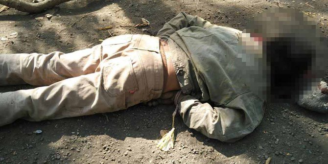 Sadis, petani di Lumajang dibunuh di Balai Desa karena tolak tambang