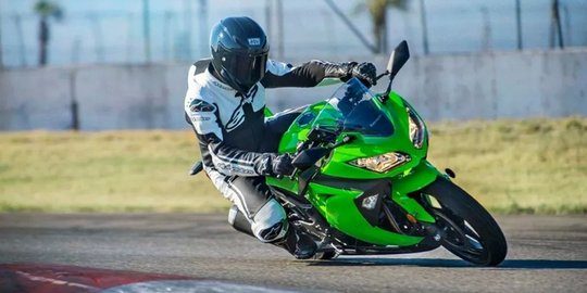 Kawasaki bakal rilis motor listrik Ninja E2 di Oktober?