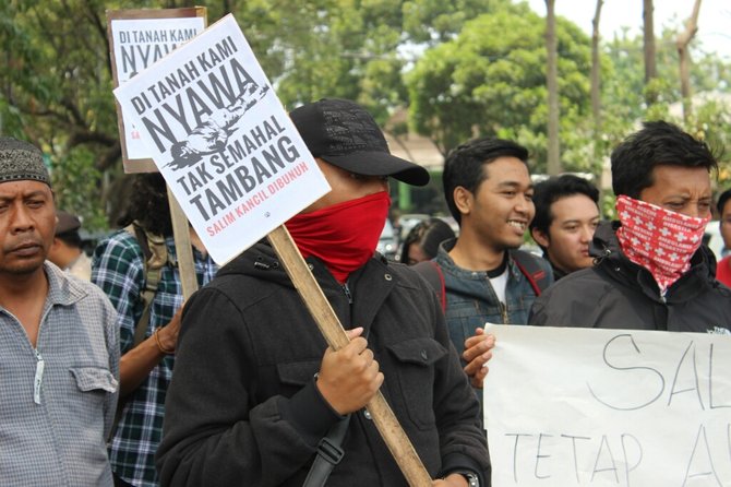 aksi solidaritas kasus tambang di lumajang