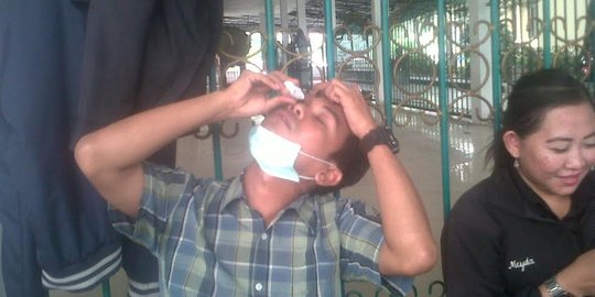 Asap campur abu, warga Palembang mulai diserang iritasi mata & flu