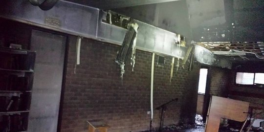 australia dibakar dua kali rev2