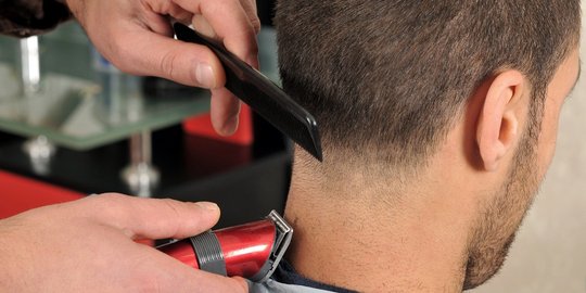 Tips agar tidak salah ketika potong rambut