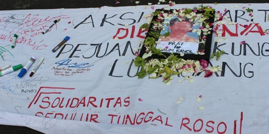 Aksi solidaritas Salim Kancil di Malang ditutup dengan salat gaib