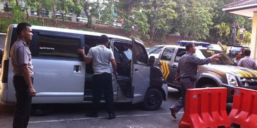 Kronologi oknum Brimob kawal hingga bawa kabur uang Rp 4,8 miliar