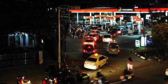 Pemerintah pastikan tutup rugi Pertamina akibat jual murah Premium