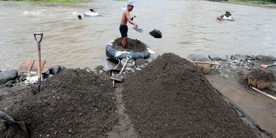 ESDM Jatim sebut tambang pasir yang ditentang Salim & Tosan ilegal
