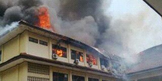 Video: Dahsyatnya kebakaran di Mapolda Jateng
