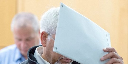 kondom pria ini cekik putrinya hingga tewas rev1