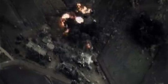 Pandangan udara serangan pertama Rusia di markas ISIS