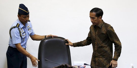 Gelar ratas ekonomi, Jokowi minta harga BBM bersubsidi turun