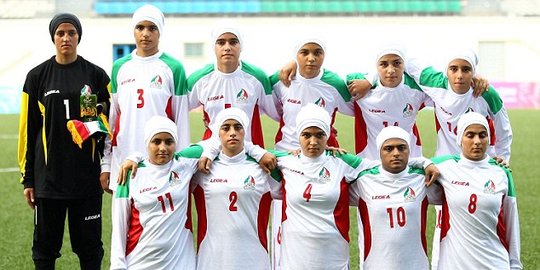 Tim sepak bola perempuan Iran ternyata laki-laki
