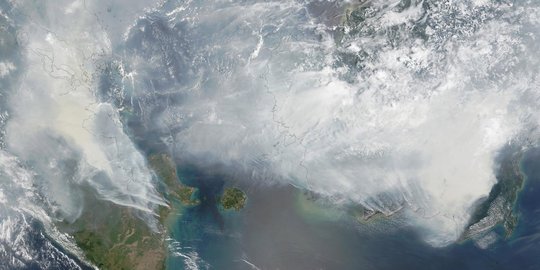 Beginilah kondisi kabut asap Indonesia diambil dari satelit NASA